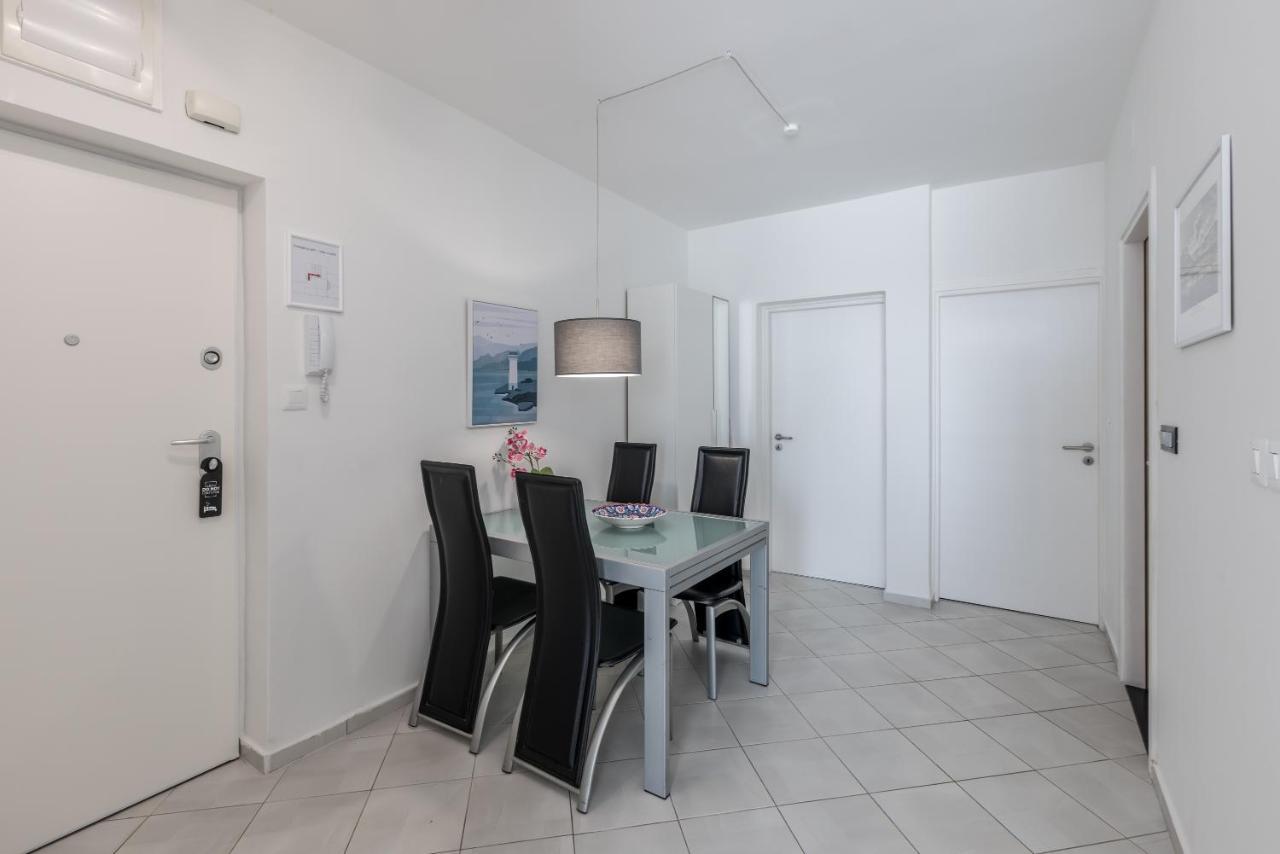Sundowners Apartment, 52Qm, Double & Single Bed, 10 Min From Old Town Of Split Eksteriør billede