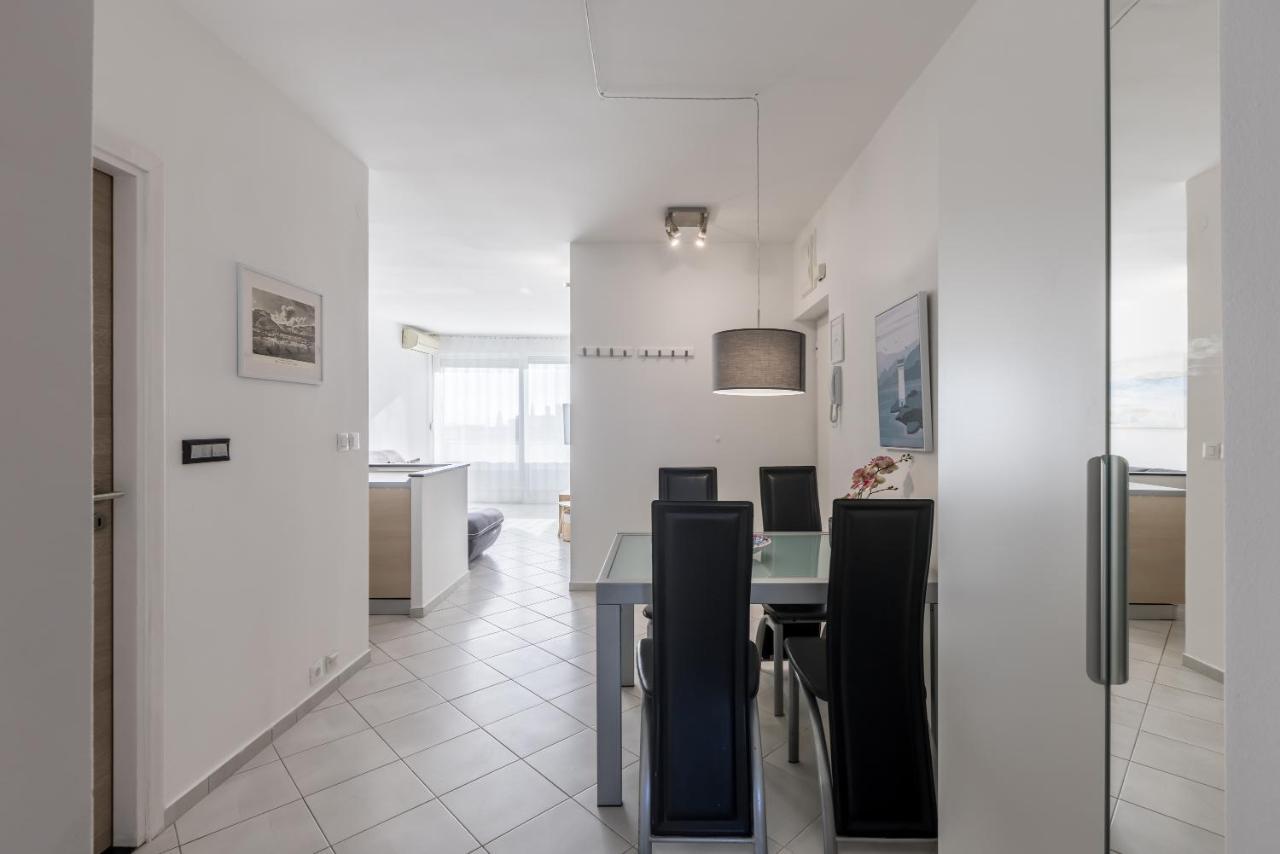 Sundowners Apartment, 52Qm, Double & Single Bed, 10 Min From Old Town Of Split Eksteriør billede