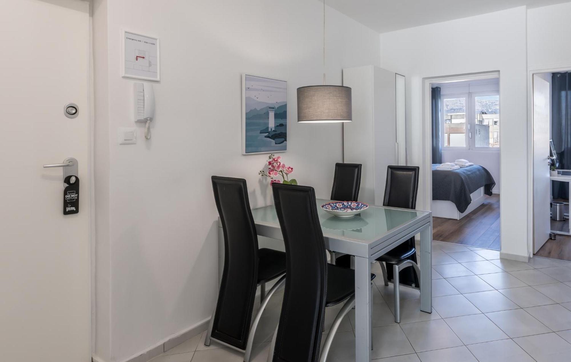 Sundowners Apartment, 52Qm, Double & Single Bed, 10 Min From Old Town Of Split Eksteriør billede